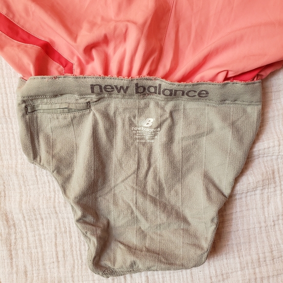 Relisted New Balance Running athletic shorts coral - Picture 8 of 8